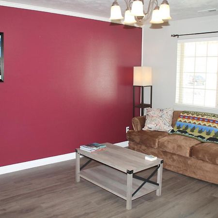 3 Queen Beds, 1 Twin Bed, 2 Rooms, 1 And A Half Bath, Self Check-In, Flexcation Equipped Idaho Falls Bagian luar foto