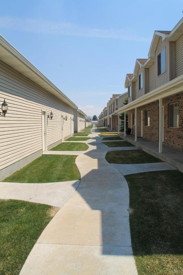 3 Queen Beds, 1 Twin Bed, 2 Rooms, 1 And A Half Bath, Self Check-In, Flexcation Equipped Idaho Falls Bagian luar foto