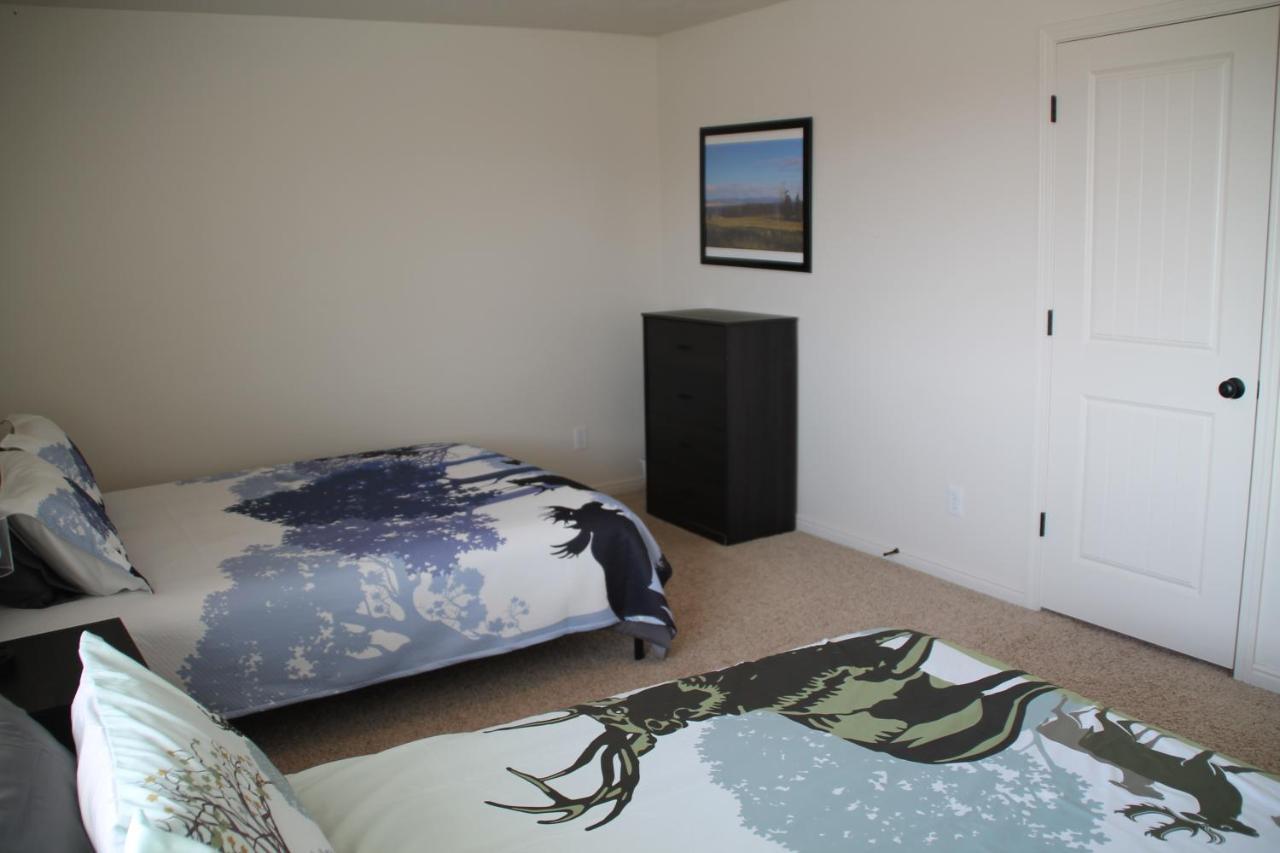 3 Queen Beds, 1 Twin Bed, 2 Rooms, 1 And A Half Bath, Self Check-In, Flexcation Equipped Idaho Falls Bagian luar foto